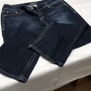 Maurice’s 13/14 short straight leg jeans in dark blue